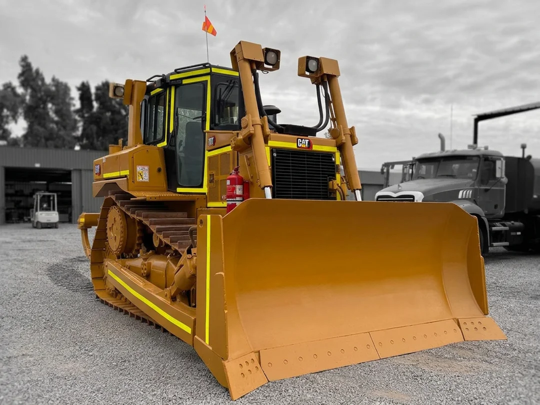 Bulldozer Caterpillar D6